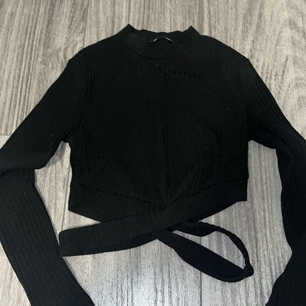 Crisscross long sleeve